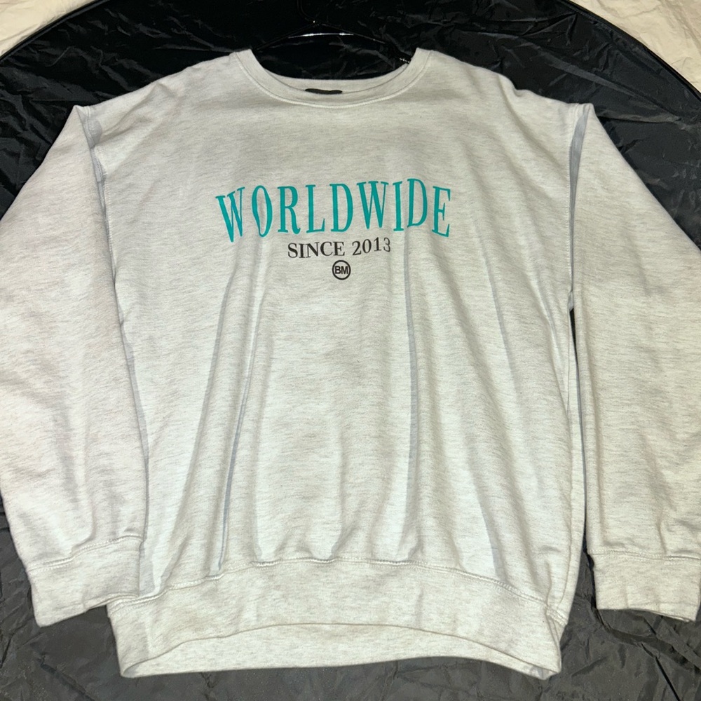 BoohooMAN Light Gray Crewneck Sweater